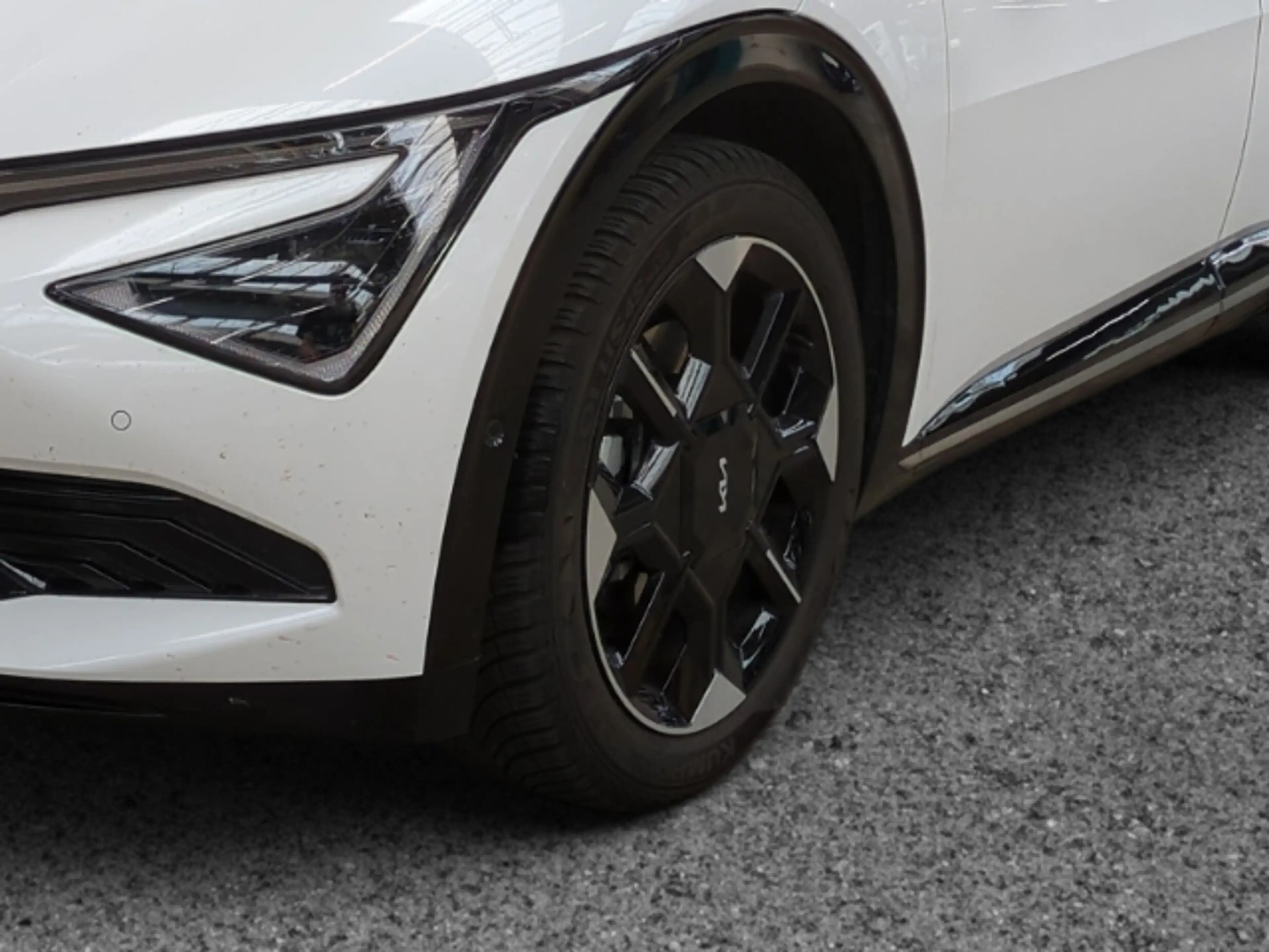 Kia EV6 Earth 2WD NAVI,CARPLAY,KAMERA,SITZHZG,PDC — photo 12