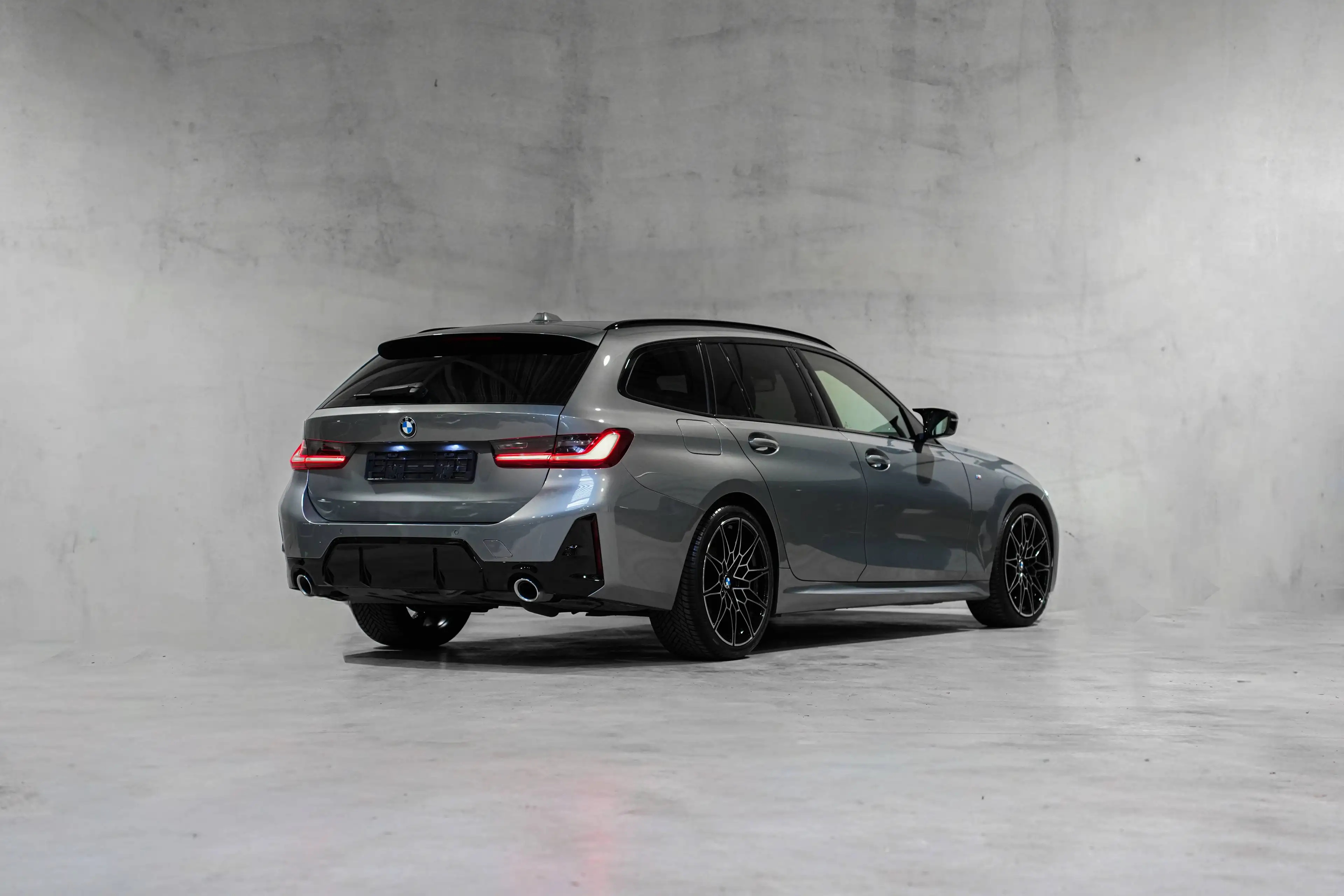 BMW 316 ✖ PACK M | FACELIFT | APPLE CARPLAY | BLACK PACK | TVA ✔ — photo 4
