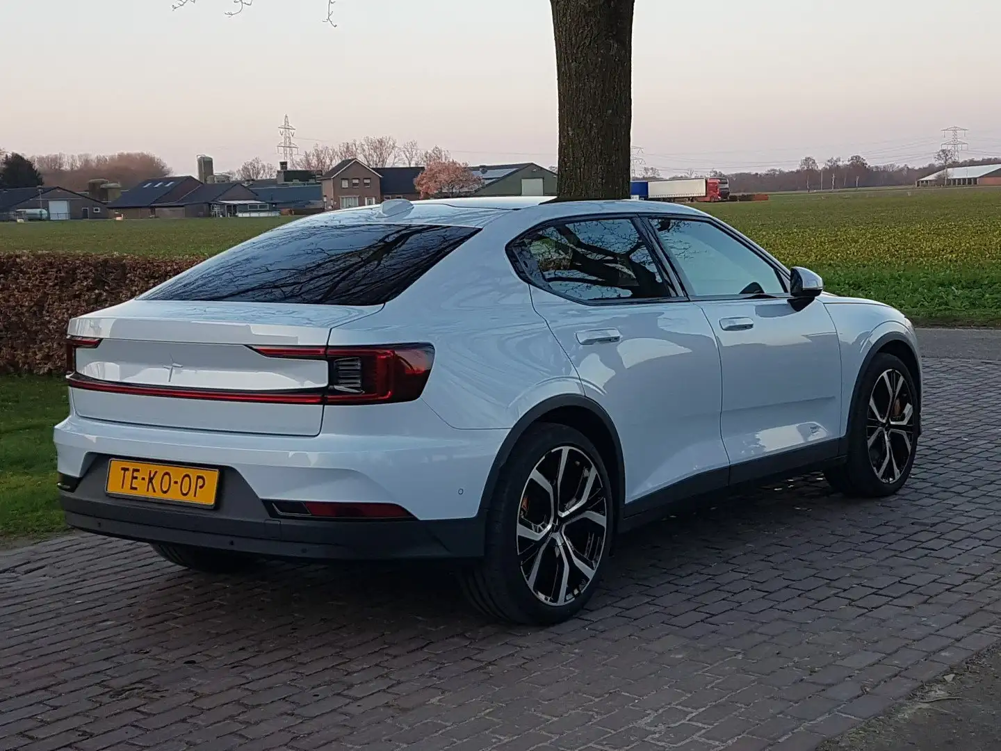 Polestar 2 null Wit - 2