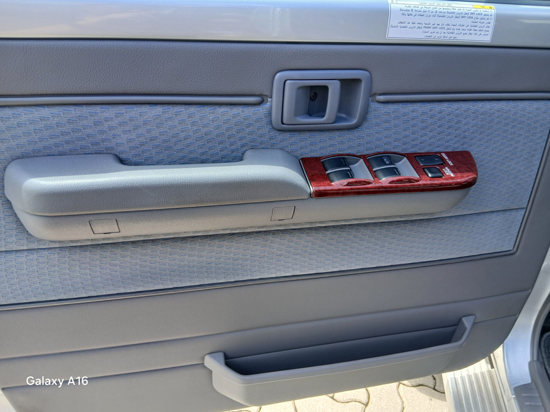 Toyota Land Cruiser Pickup 4,0 Benzin V6 6 sitzig — photo 5