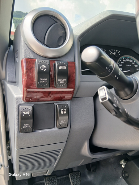 Toyota Land Cruiser Pickup 4,0 Benzin V6 6 sitzig — photo 6