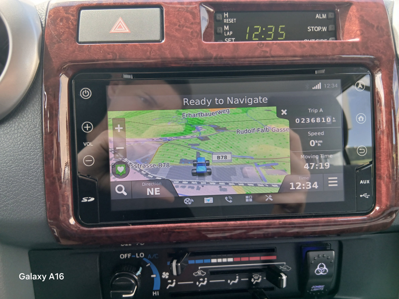 Toyota Land Cruiser Pickup 4,0 Benzin V6 6 sitzig — photo 12