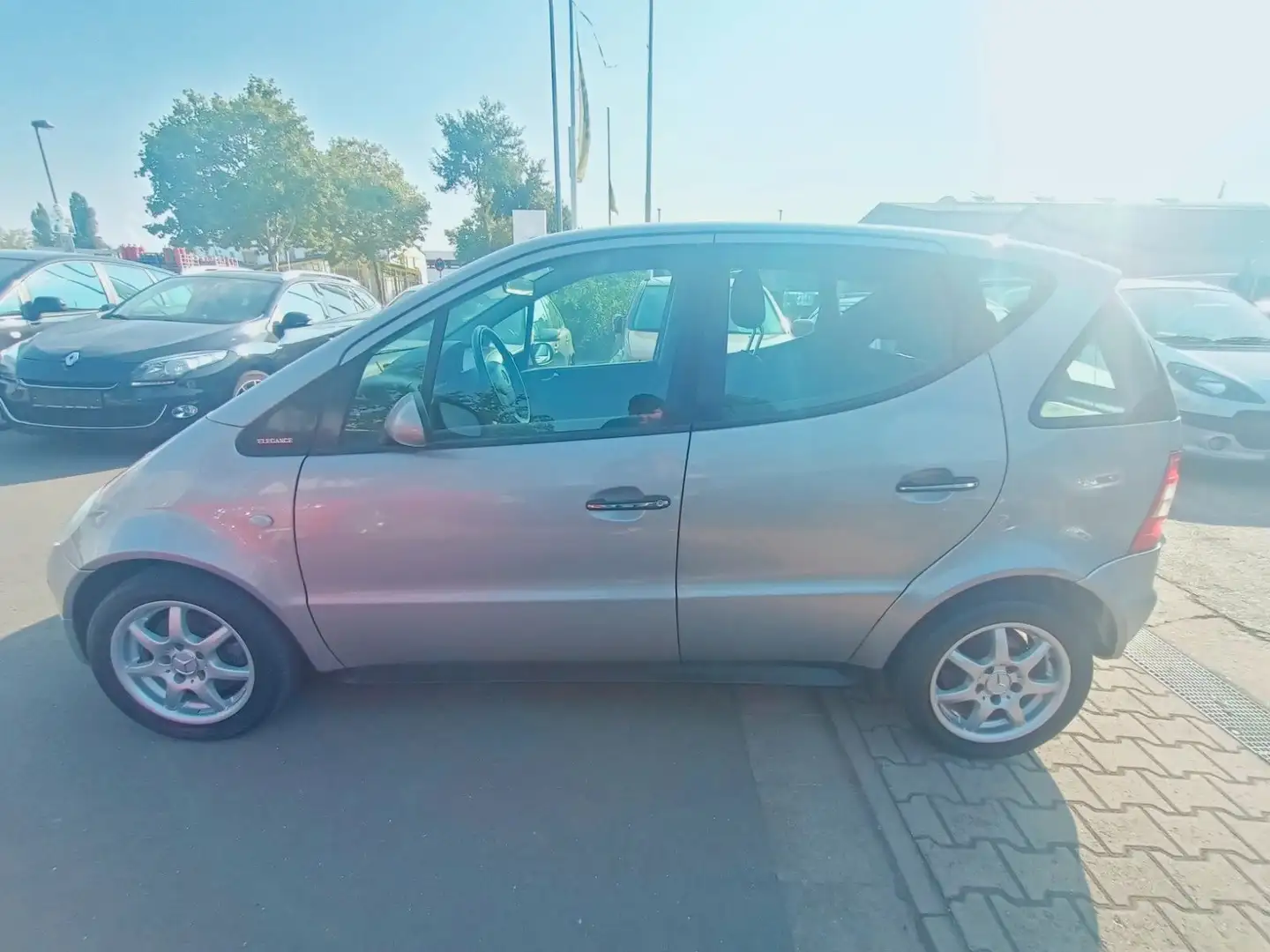 Mercedes-Benz A 190 /Klima/Alu/56TKM/PDC/Automatik/TÜV Neu Argintiu - 2
