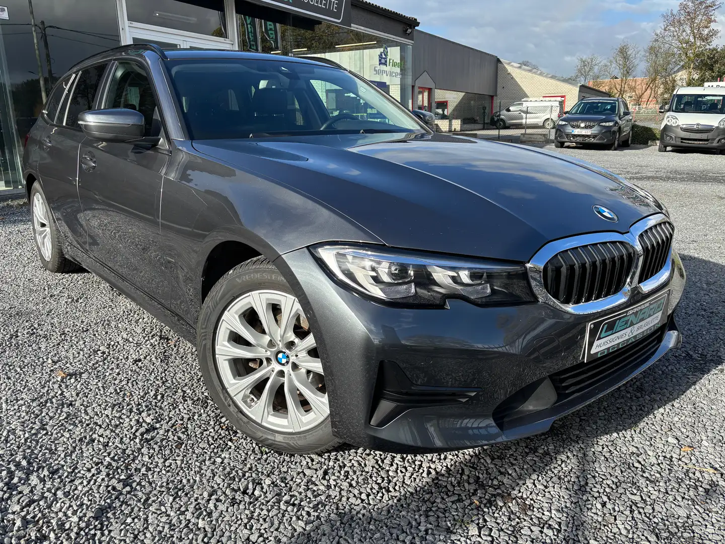 BMW 316 Touring 316 dA MHEV *CUIR*LED*CARPLAY*GARANTIE* Grijs - 2