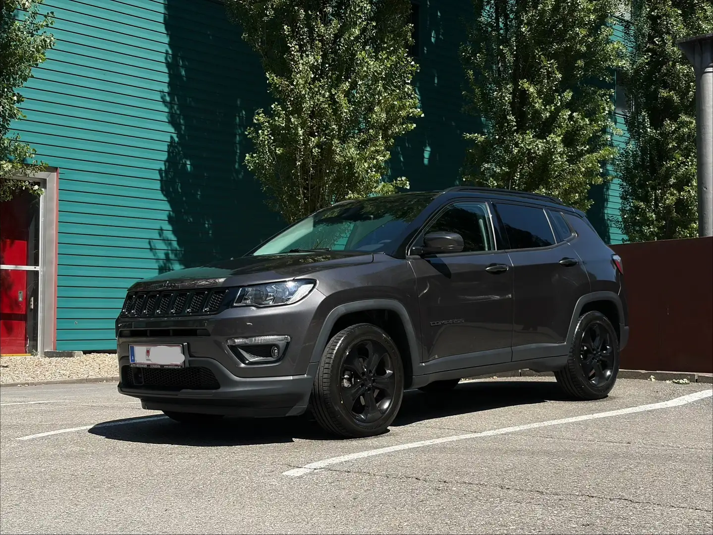 Jeep Compass Compass 1,6 MultiJet II FWD Night Eagle Night Eagle Grau - 2