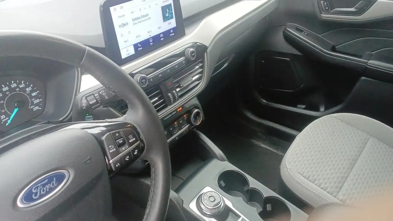 Ford Escape снимка Ford Escape