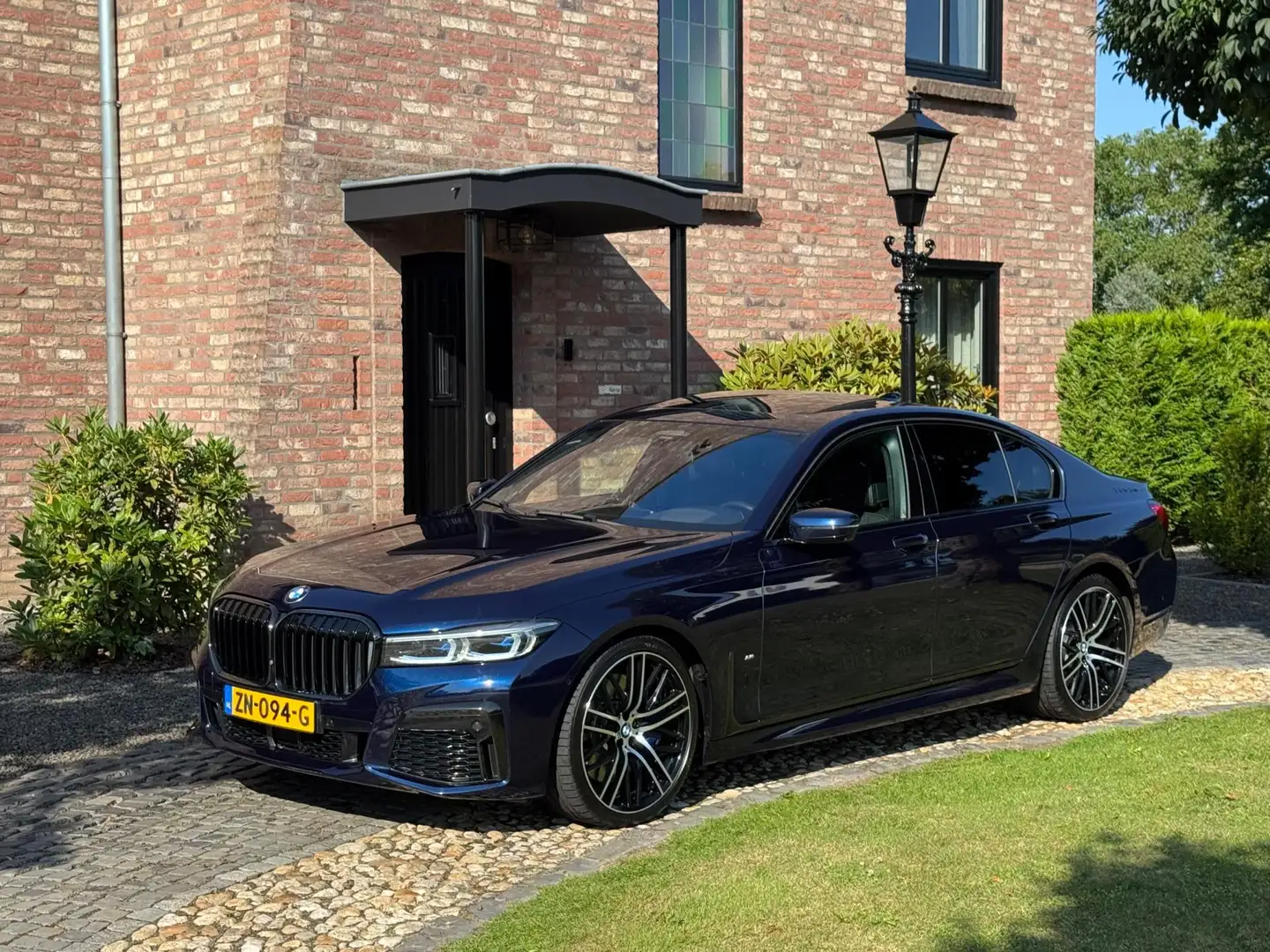 BMW 730 7-serie 730D xDrive High Executive M-sport Individ Bleu - 1