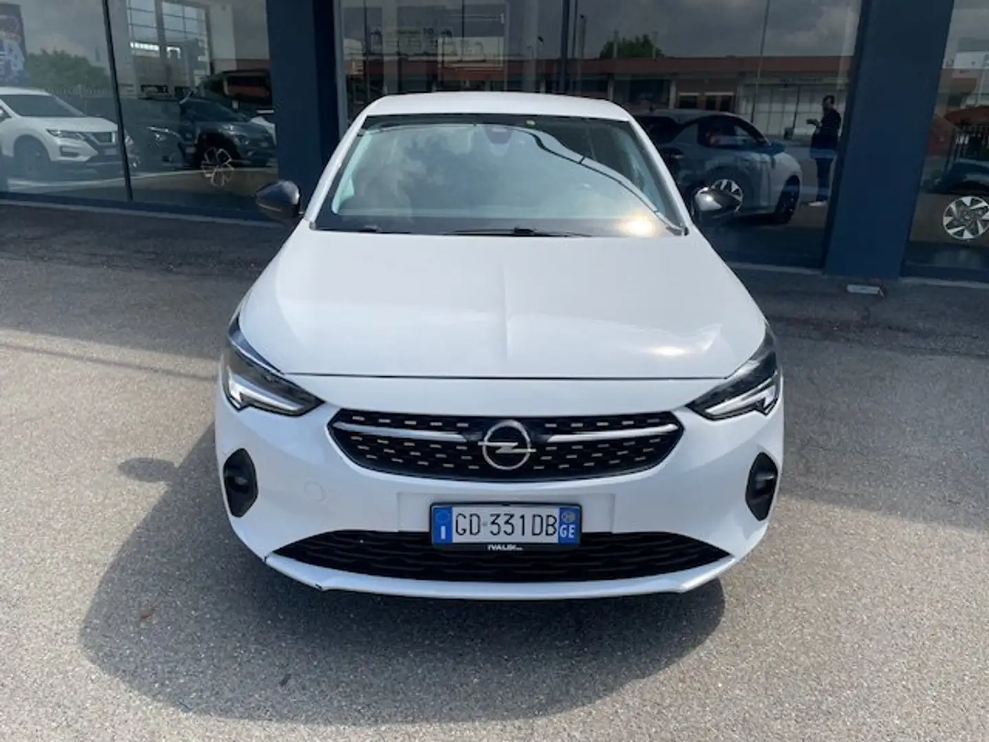 Opel Corsa 1.2 Elegance Bianco - 1