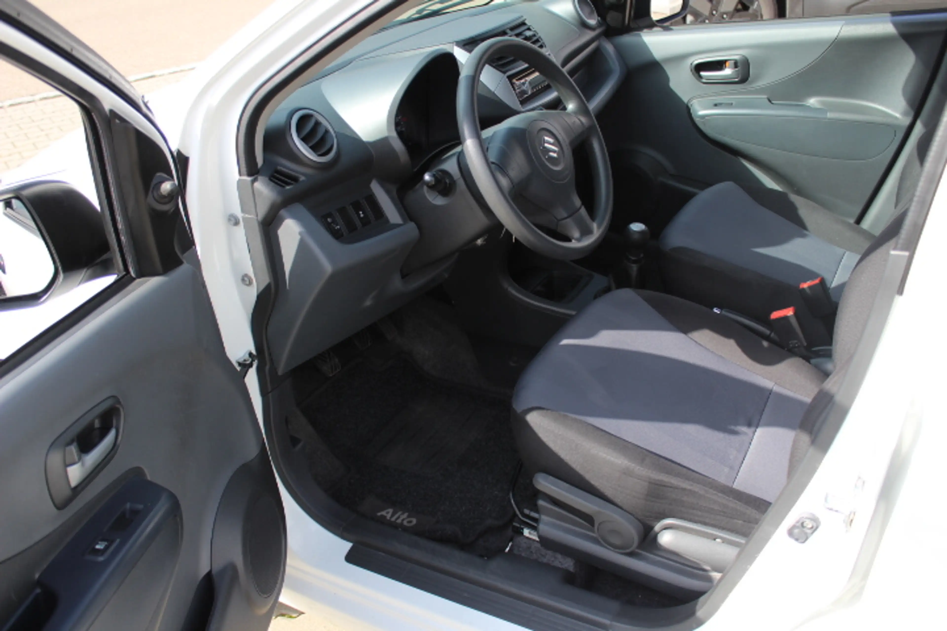 Suzuki Alto Alto 1.0 Club — photo 5