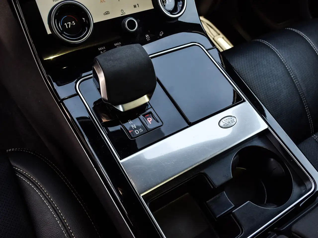 Land Rover Range Rover Velar снимка Land Rover Range Rover Velar