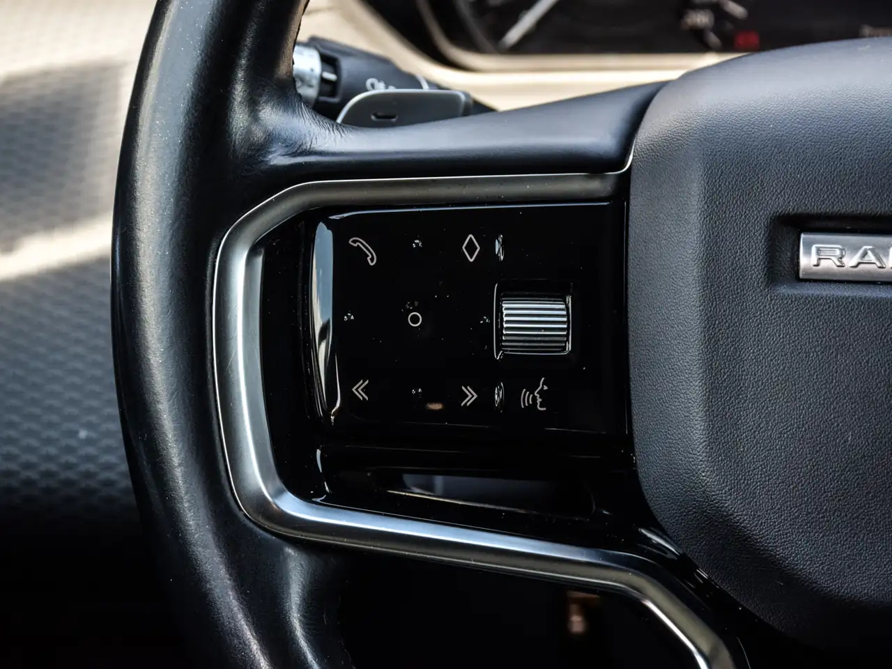 Land Rover Range Rover Velar снимка Land Rover Range Rover Velar