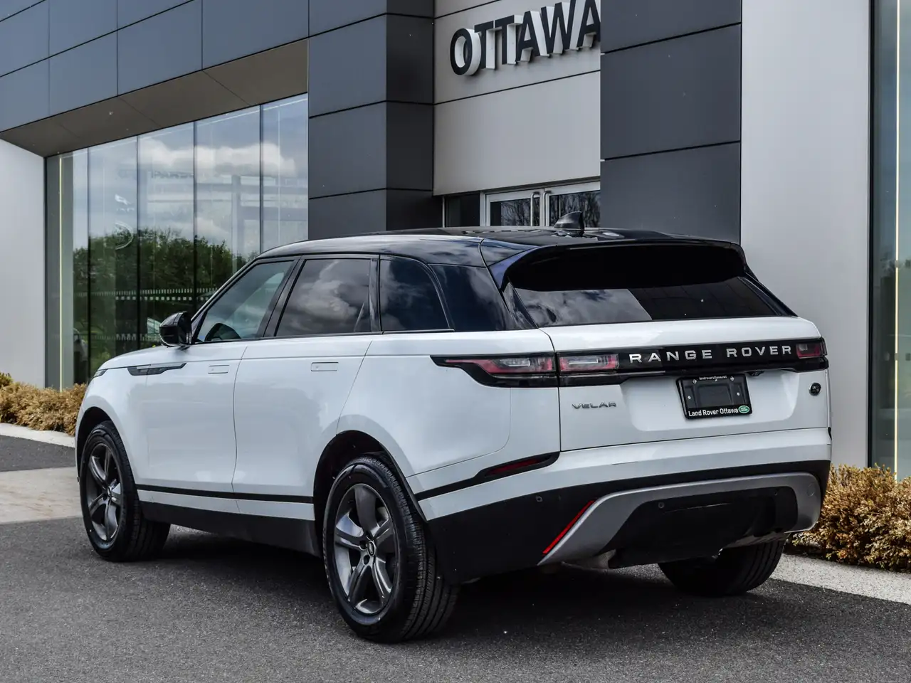Land Rover Range Rover Velar снимка Land Rover Range Rover Velar