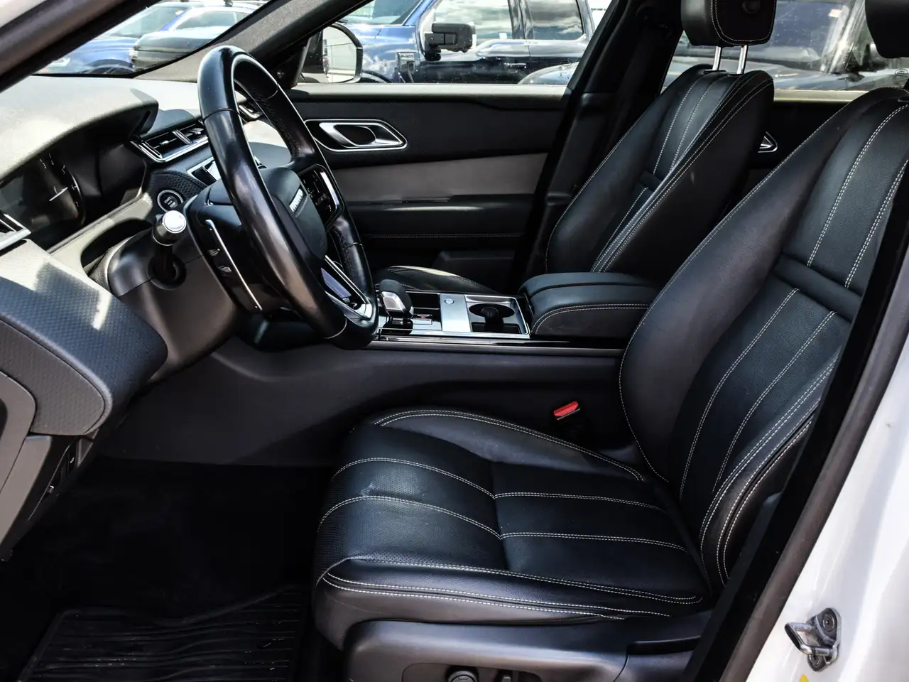 Land Rover Range Rover Velar снимка Land Rover Range Rover Velar