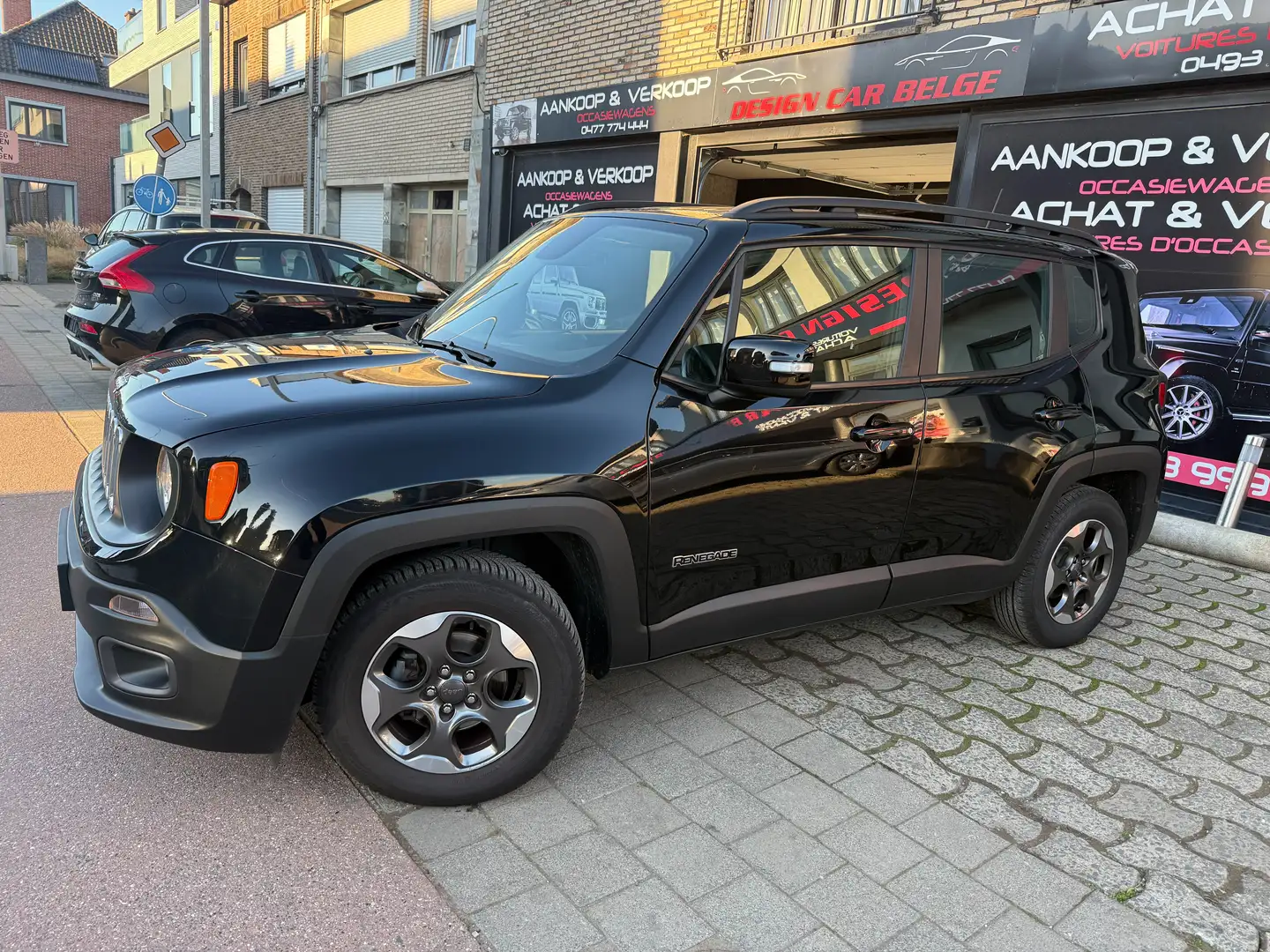 Jeep Renegade Renegade 1.4 Turbo 140pk Navigations Clim Auto Zwart - 2