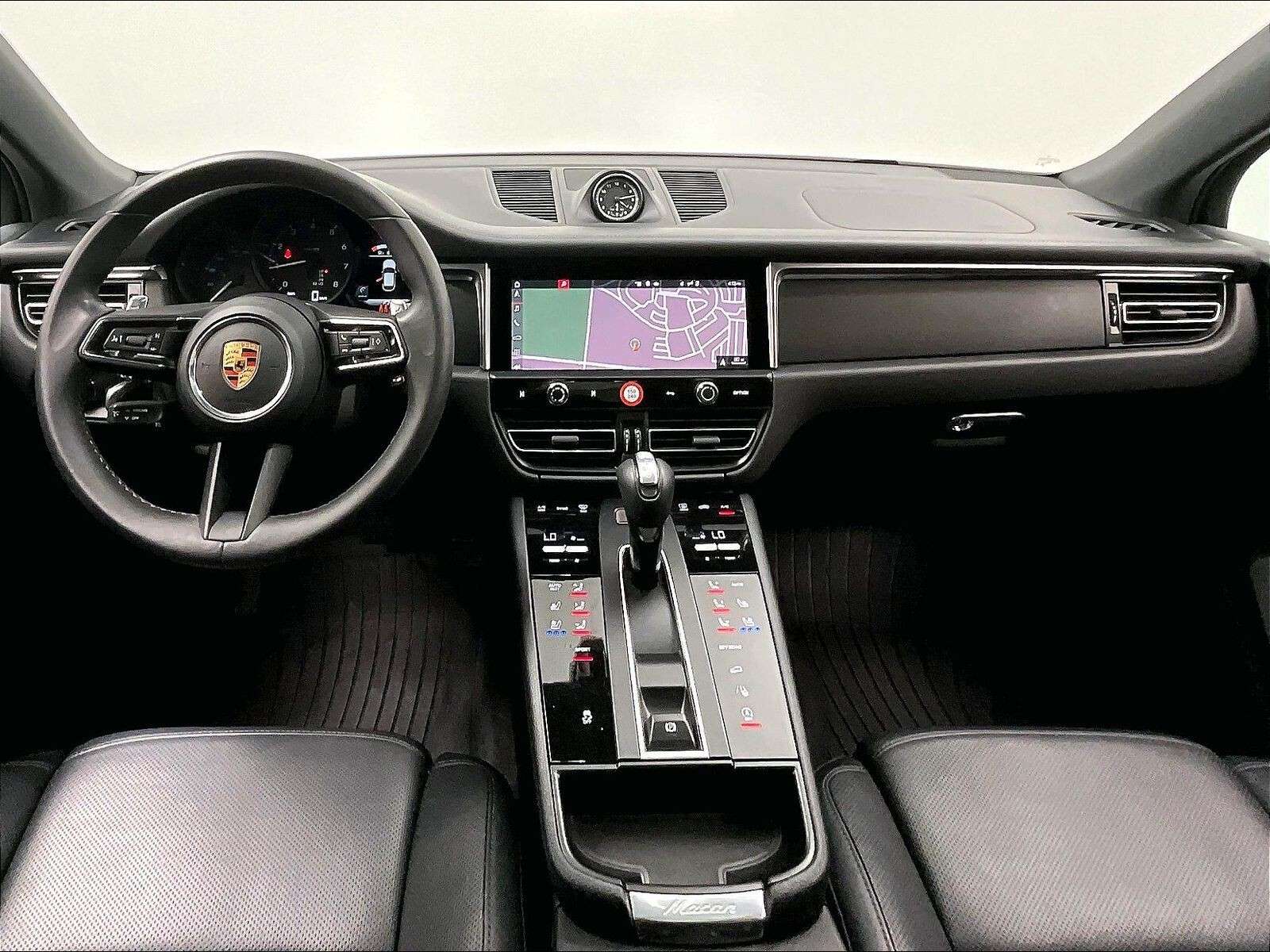 2023 Porsche Macan AWD thumb 11
