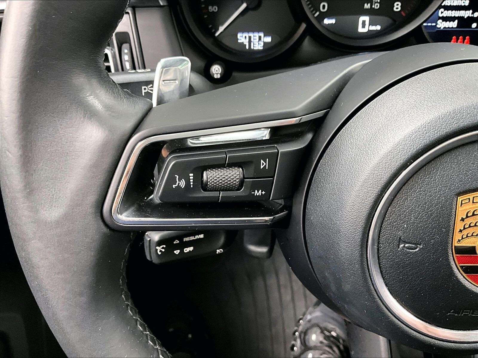 2023 Porsche Macan AWD thumb 19