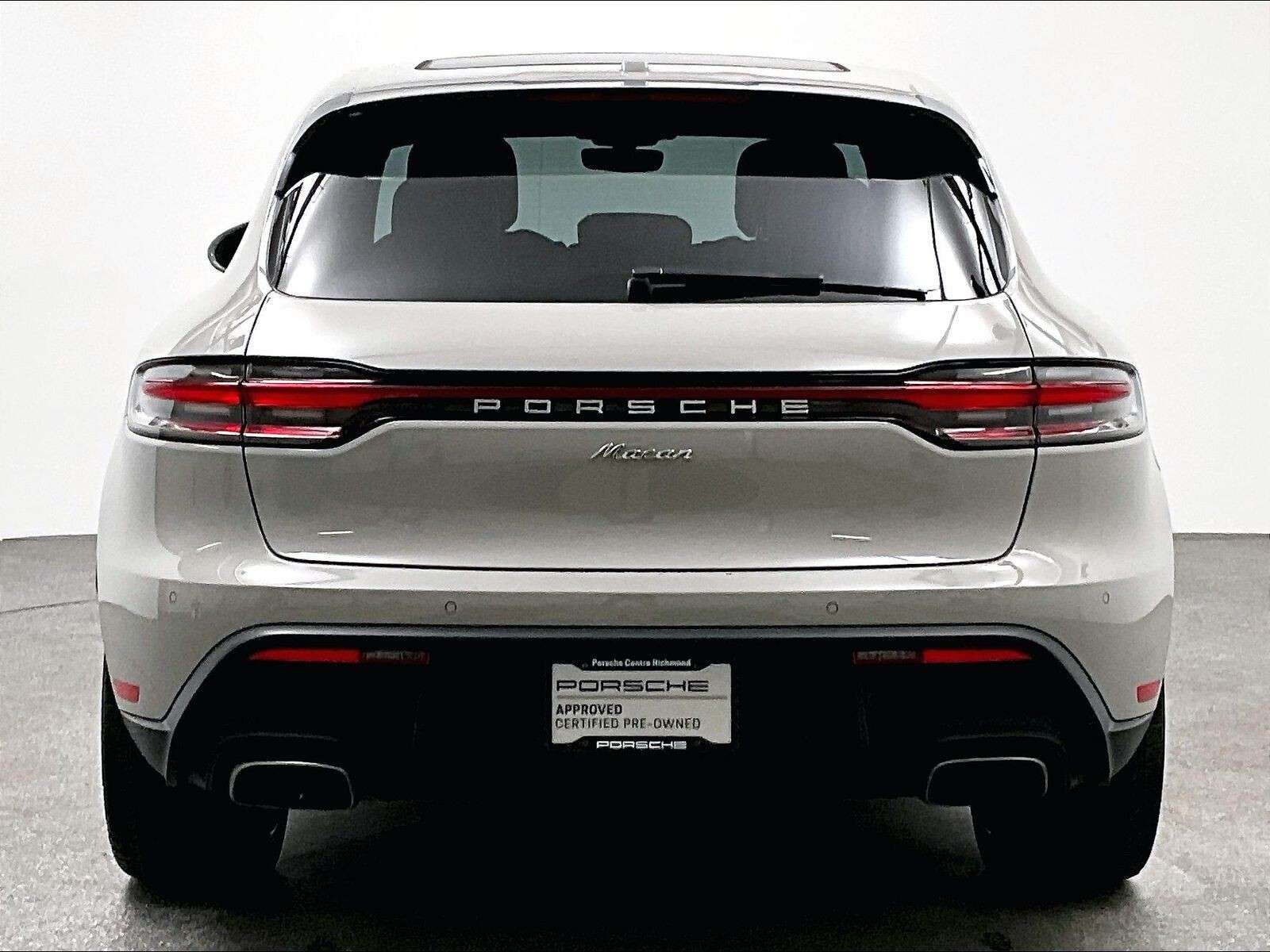 2023 Porsche Macan AWD thumb 6