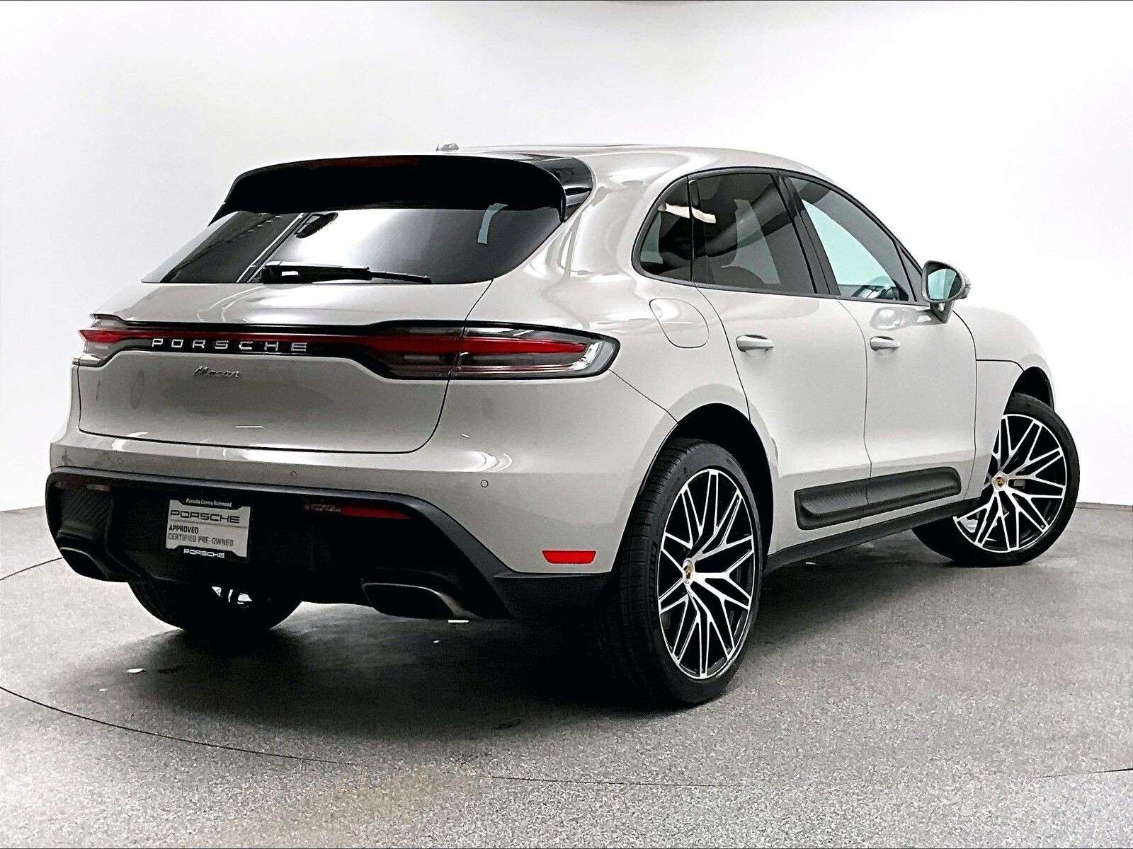 2023 Porsche Macan AWD alt 5