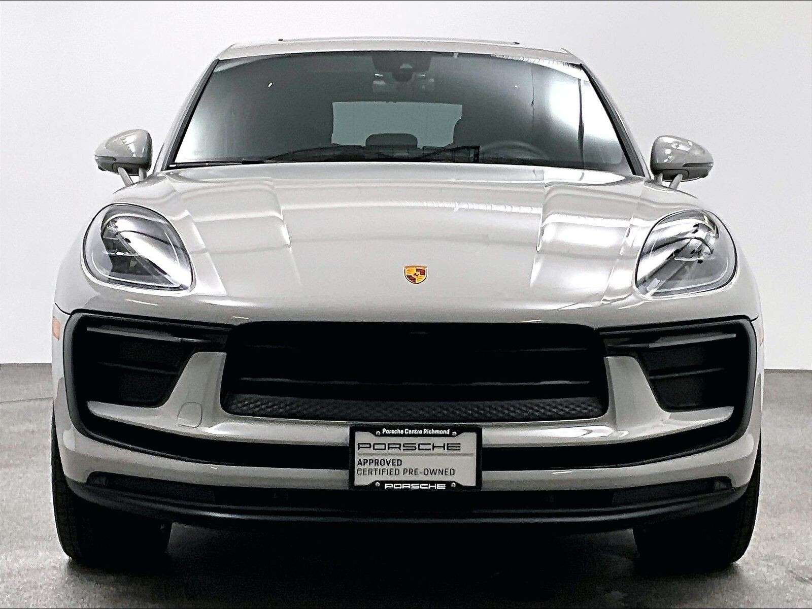 2023 Porsche Macan AWD alt 2