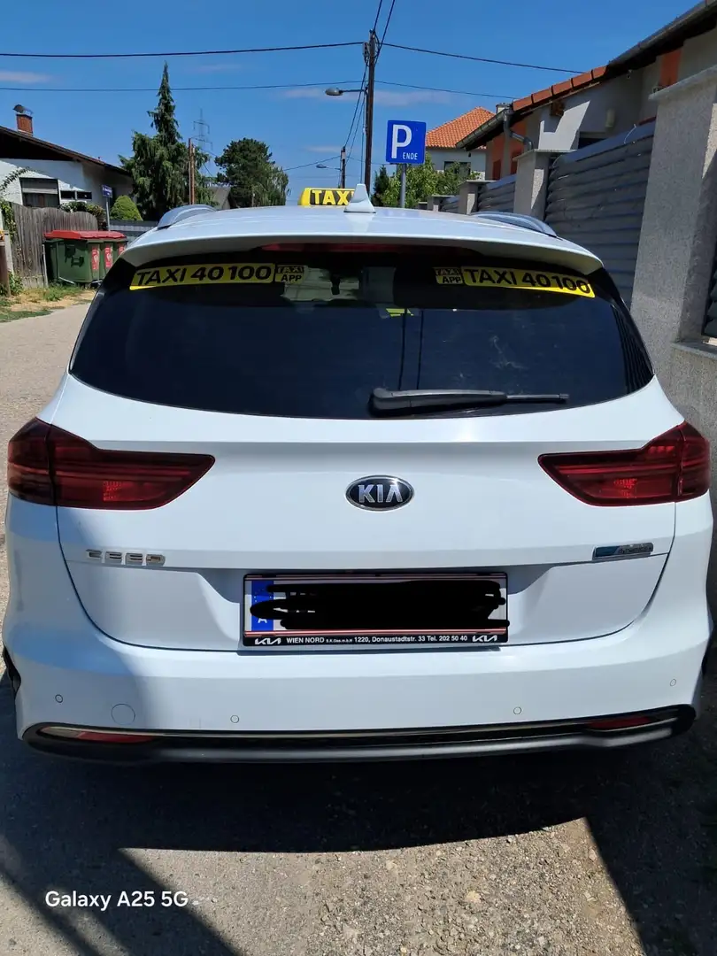 Kia Ceed SW / cee'd SW 1,6 CRDi SCR ISG Silber 48V DCT - 1