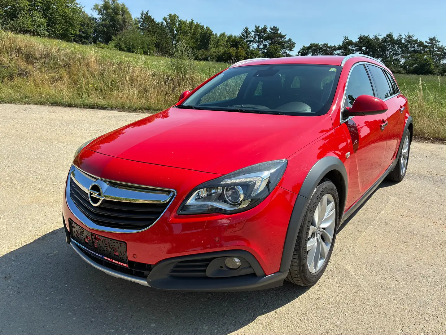 Opel Insignia Country Tourer 2,0 CDTI Ecotec Allrad Aut. Rot - 1