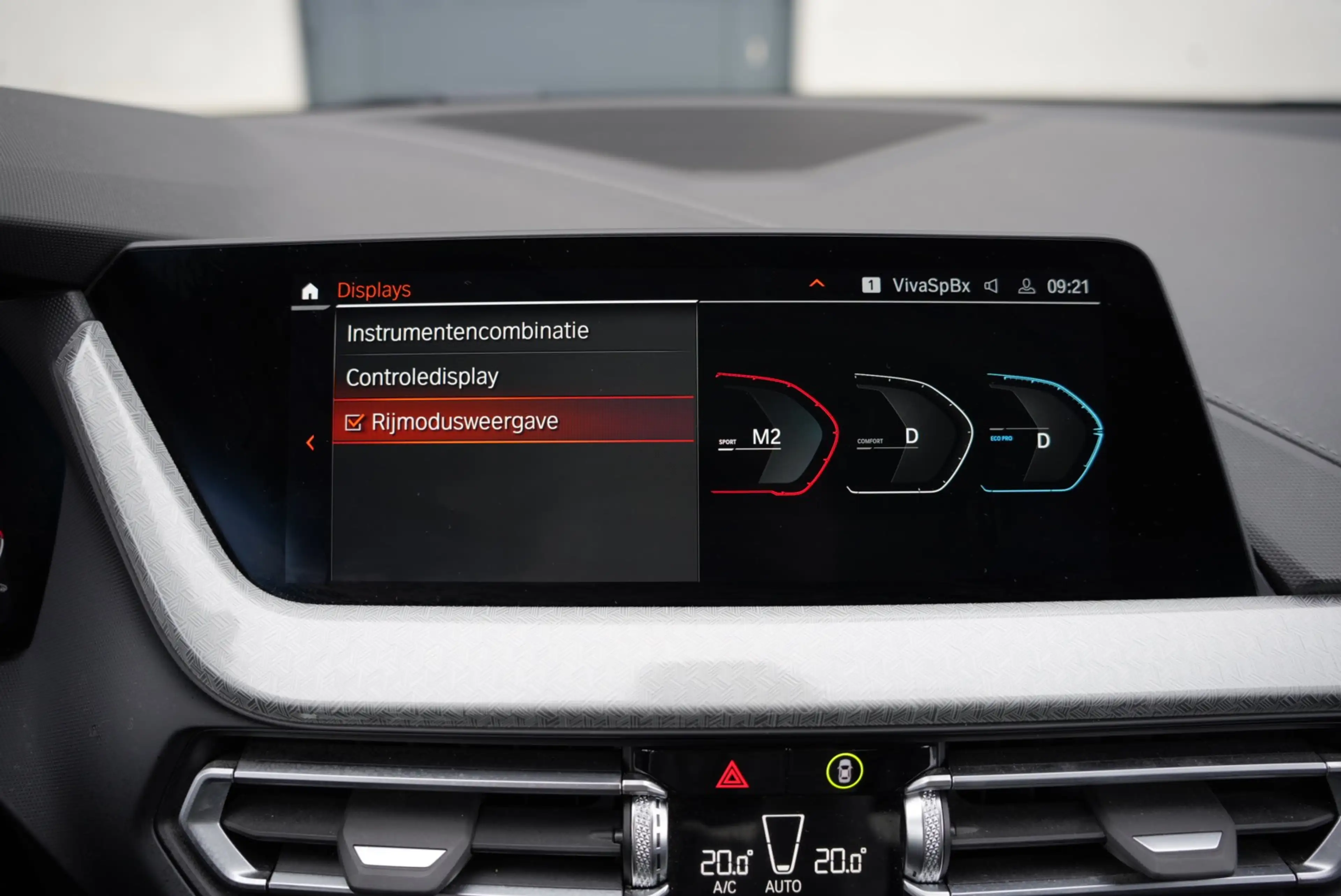 BMW 118 CarPlay | Panoramadak | Leder | Trekhaak | LED | Live Cockpit Pro | Driving Assistant — photo 47