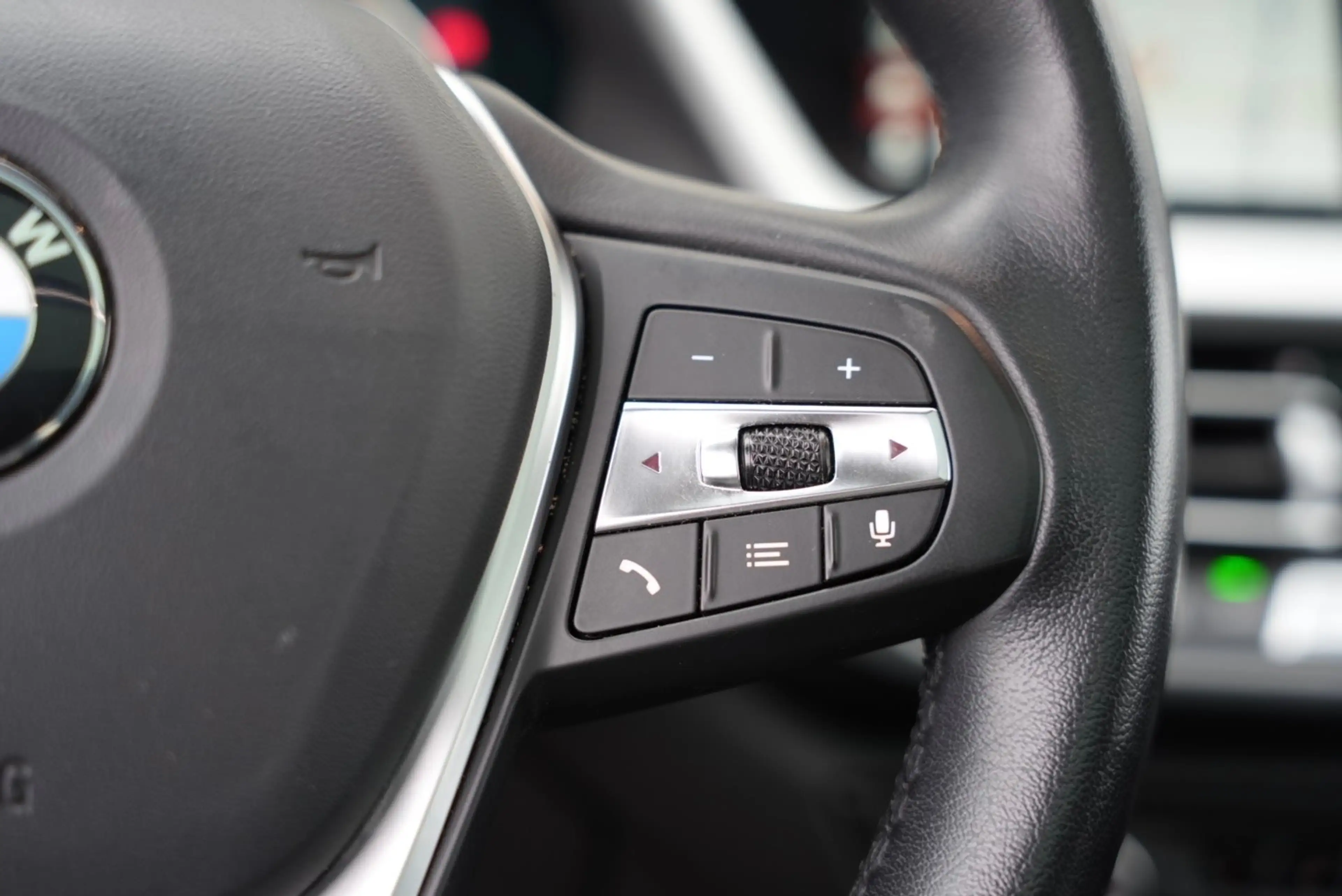 BMW 118 CarPlay | Panoramadak | Leder | Trekhaak | LED | Live Cockpit Pro | Driving Assistant — photo 21