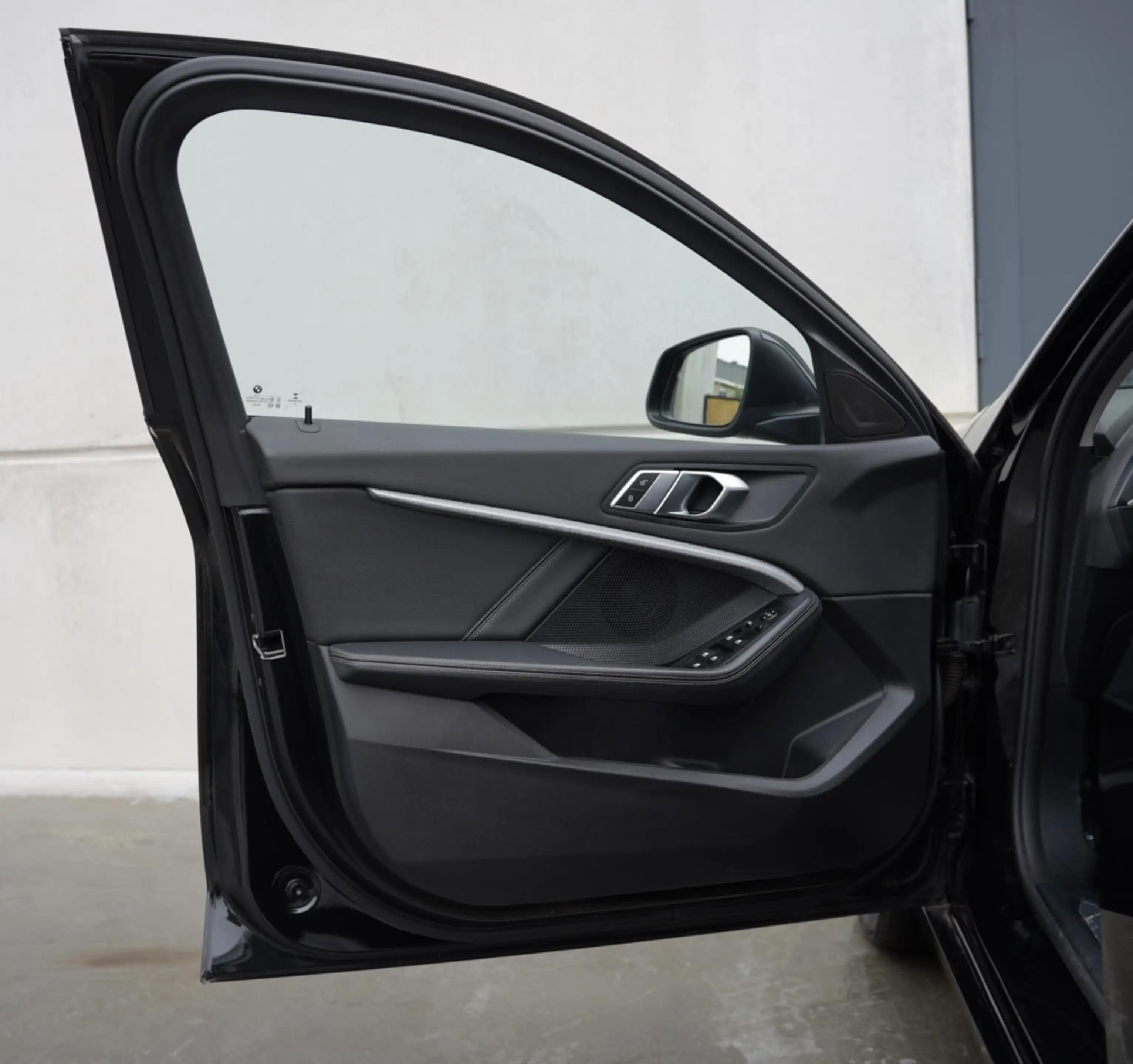 BMW 118 CarPlay | Panoramadak | Leder | Trekhaak | LED | Live Cockpit Pro | Driving Assistant — photo 14