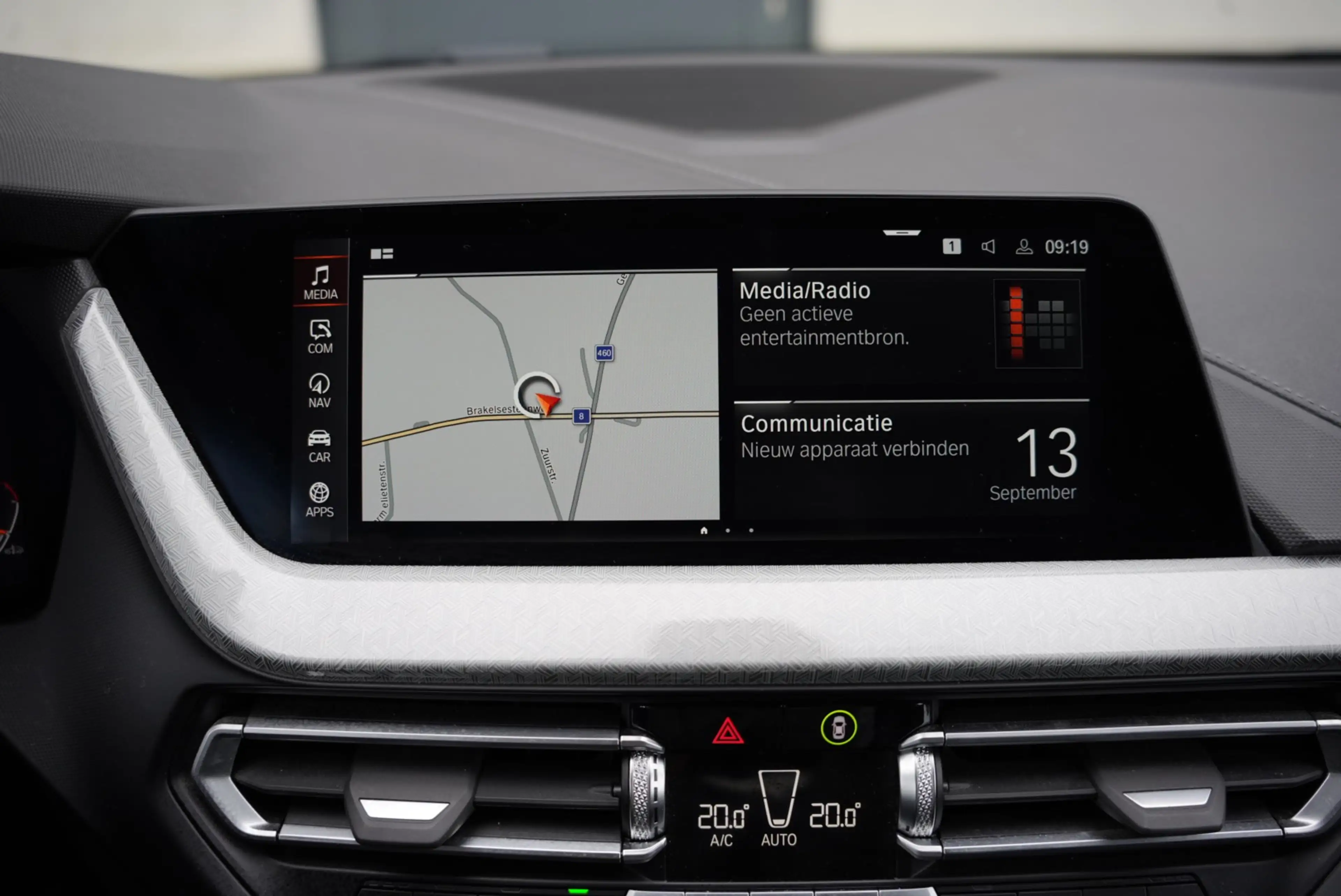 BMW 118 CarPlay | Panoramadak | Leder | Trekhaak | LED | Live Cockpit Pro | Driving Assistant — photo 36