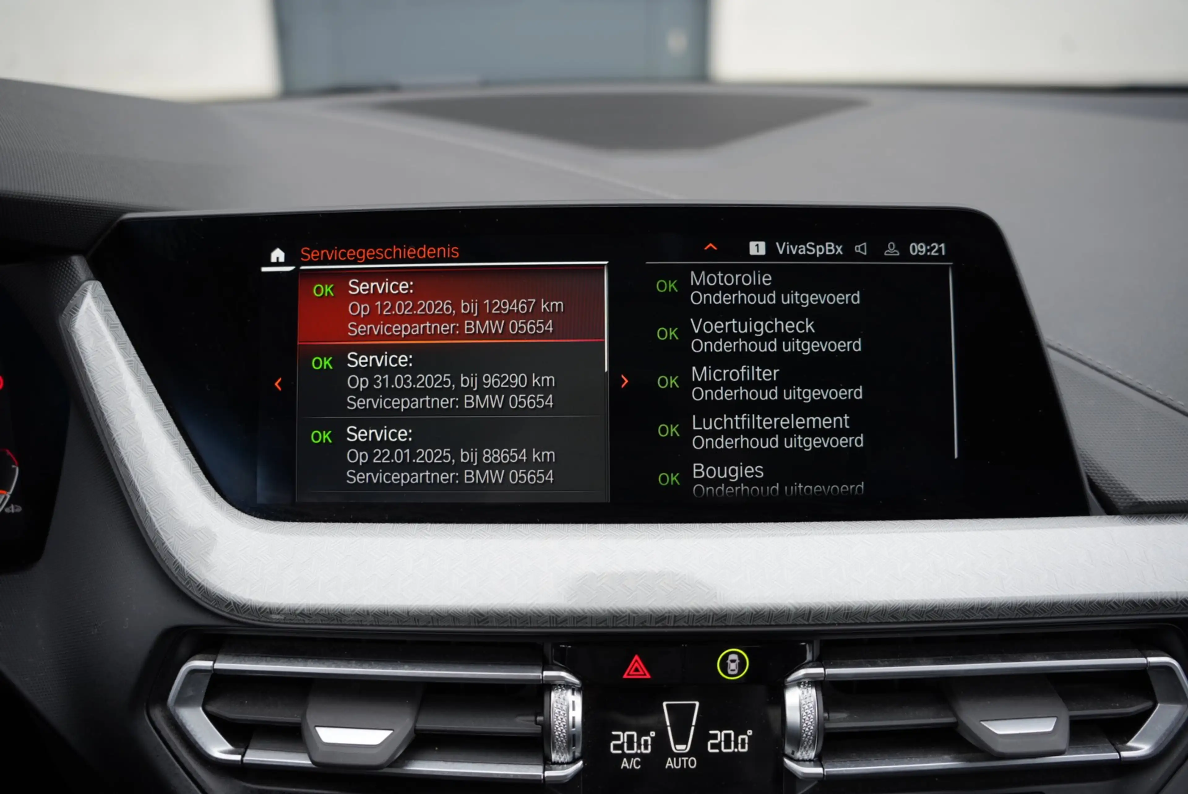 BMW 118 CarPlay | Panoramadak | Leder | Trekhaak | LED | Live Cockpit Pro | Driving Assistant — photo 46