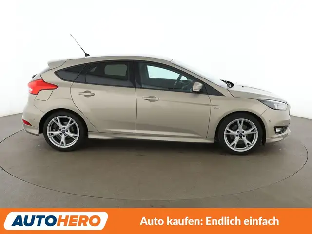 Ford Focus view 7