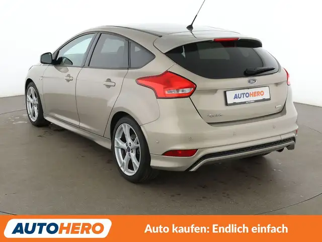 Ford Focus view 4