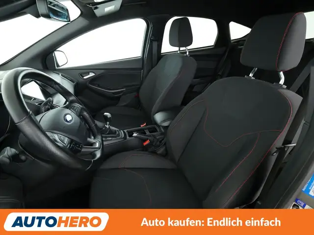Ford Focus view 10
