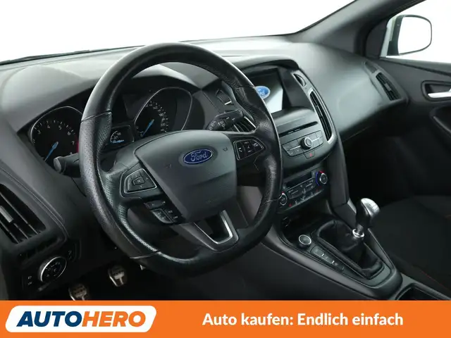 Ford Focus view 11