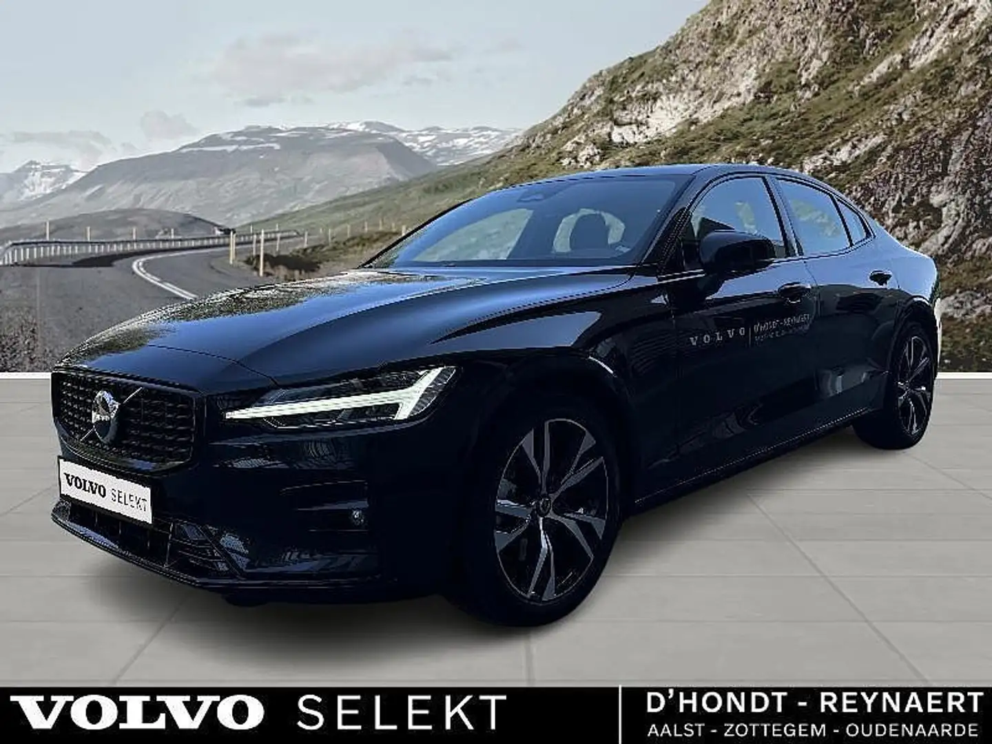 Volvo S60 Ultimate B4 mild hybrid, Benzine, Dark Zwart - 1