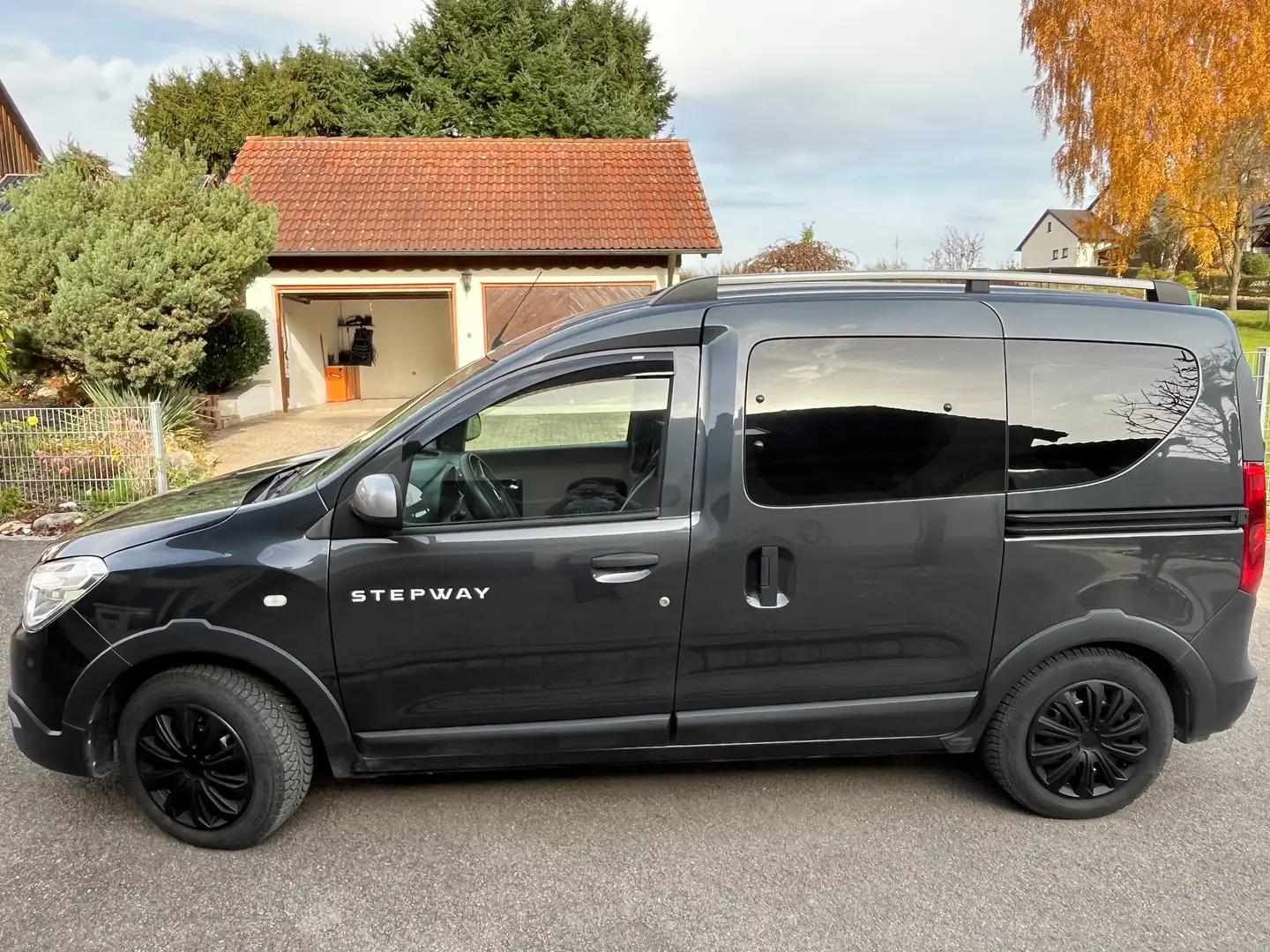 Dacia Dokker Dokker TCe 130 GPF Stepway Plus Grey - 1