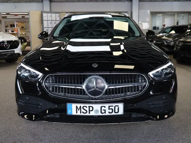 Mercedes-Benz 300 view 2