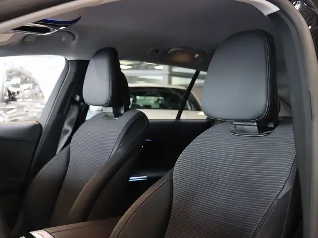 Mercedes-Benz 300 view 13
