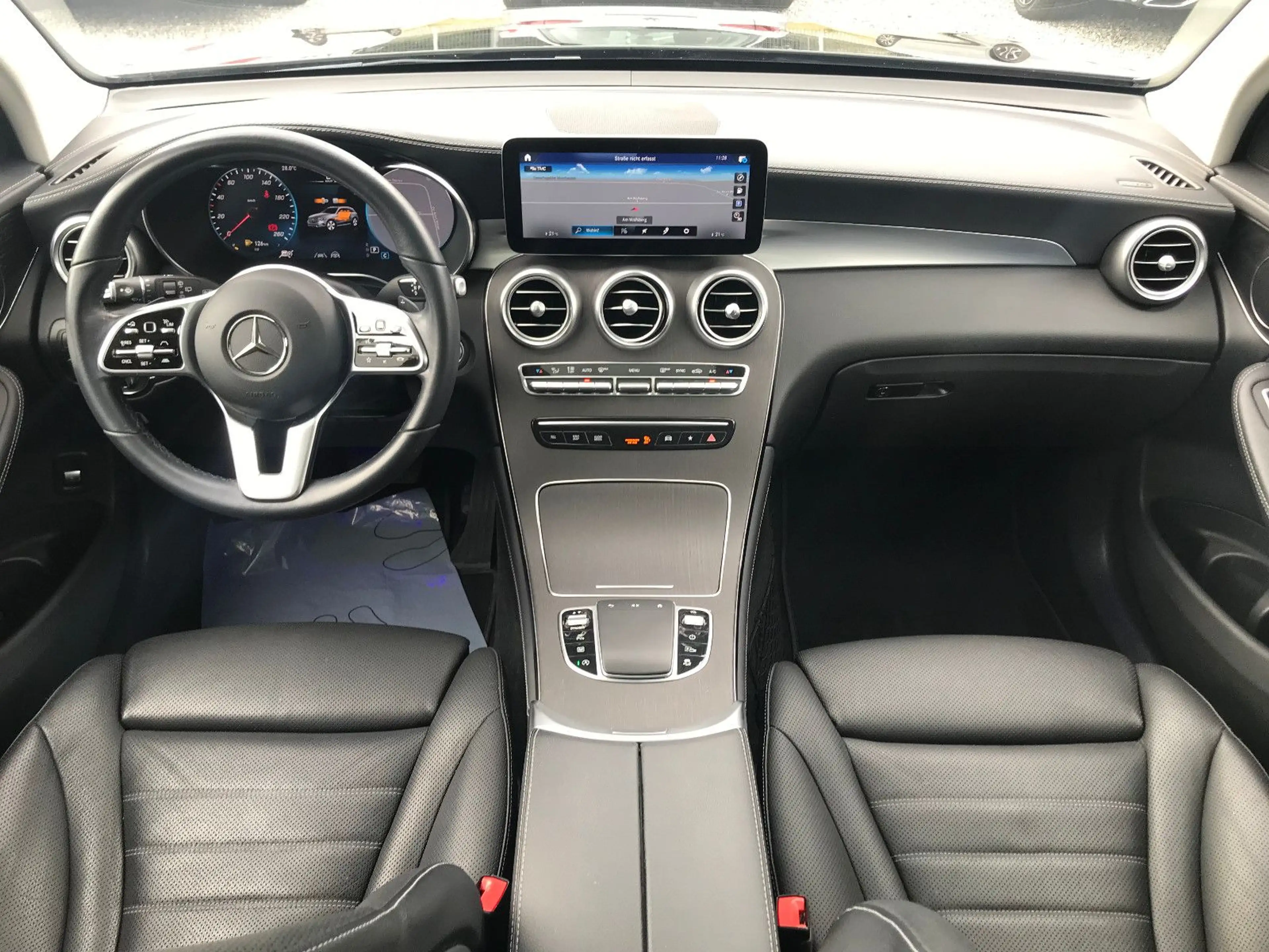 Mercedes-Benz GLC 200 d 4M. Exclusive Pan Leder Mem Wide 360° — photo 8