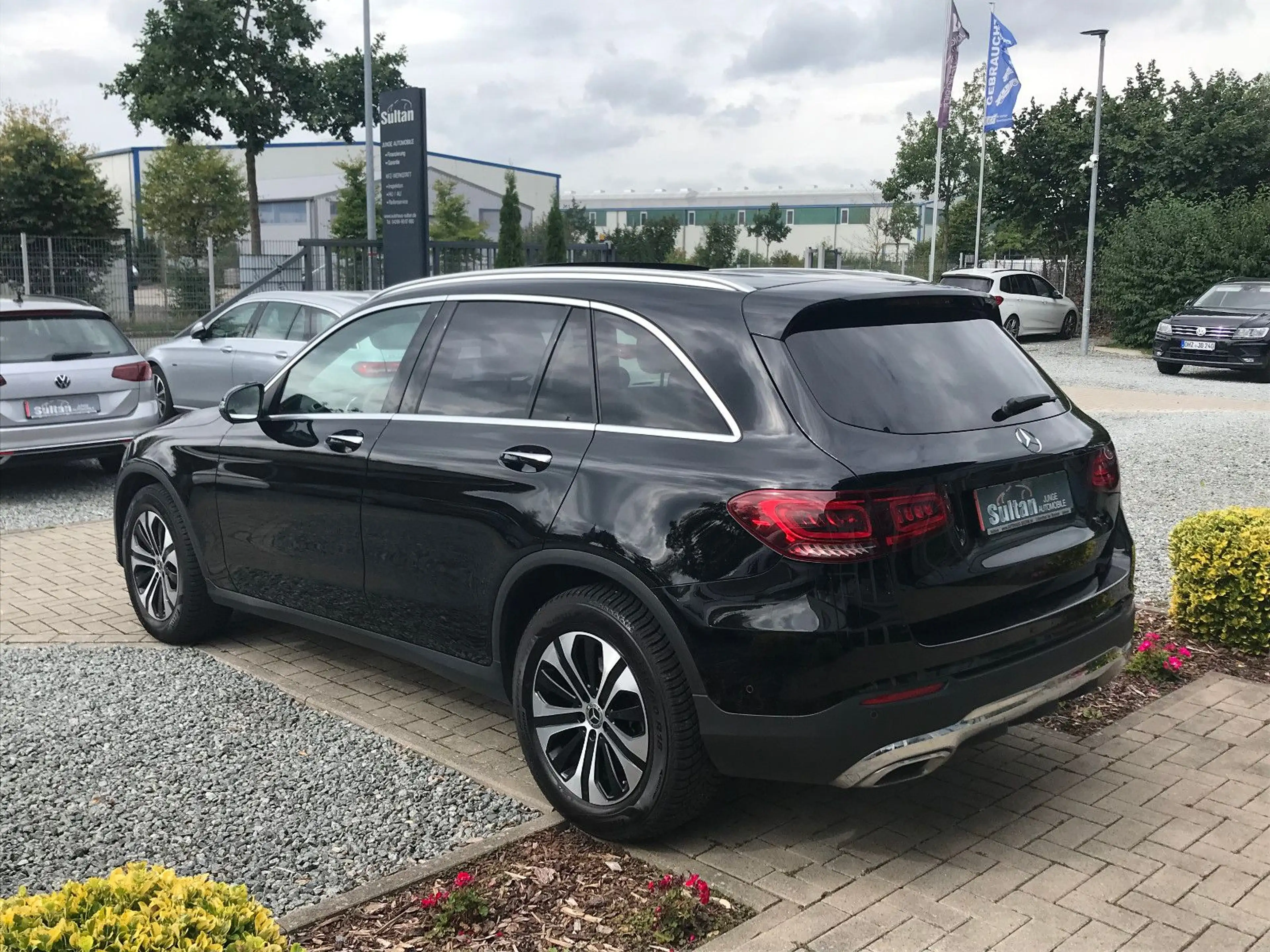 Mercedes-Benz GLC 200 d 4M. Exclusive Pan Leder Mem Wide 360° — photo 6