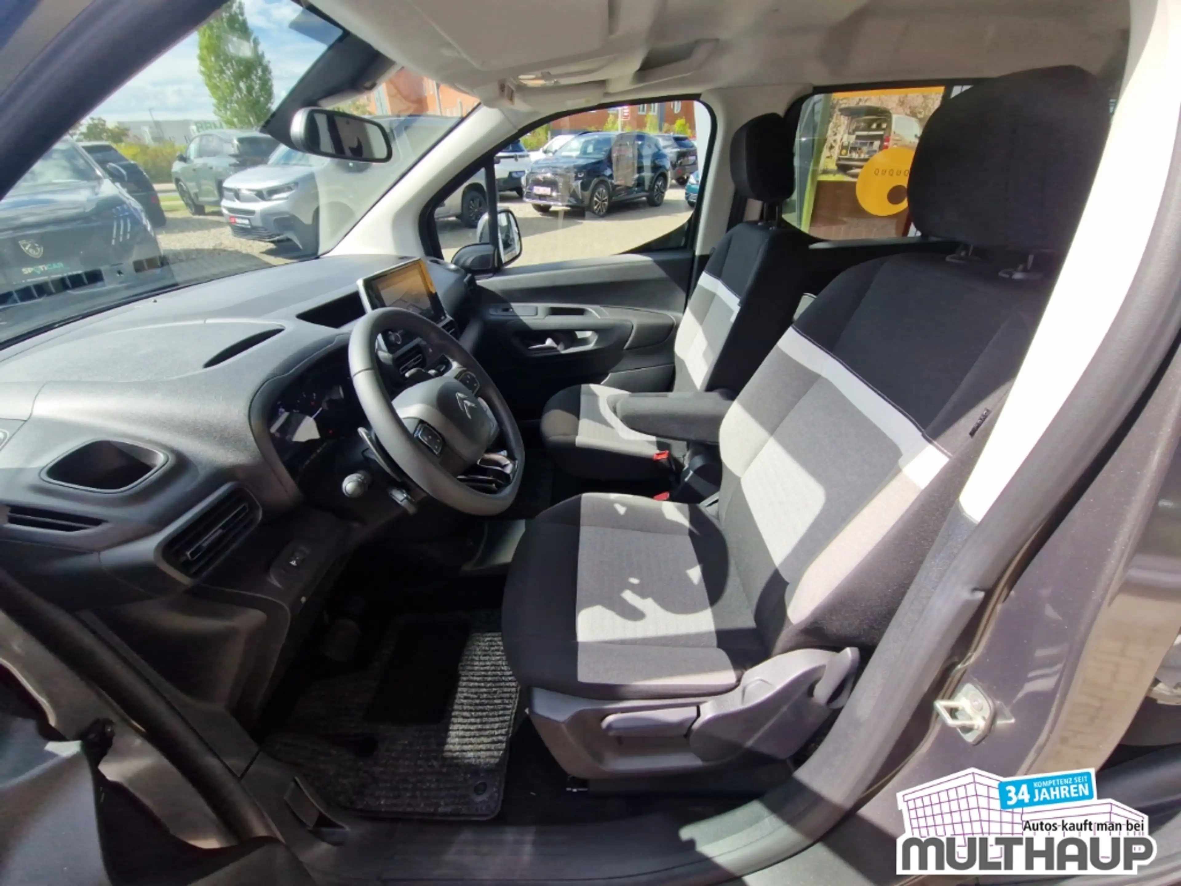 Citroen Berlingo MPV Feel M BlueHDi 130 EAT8 — photo 12