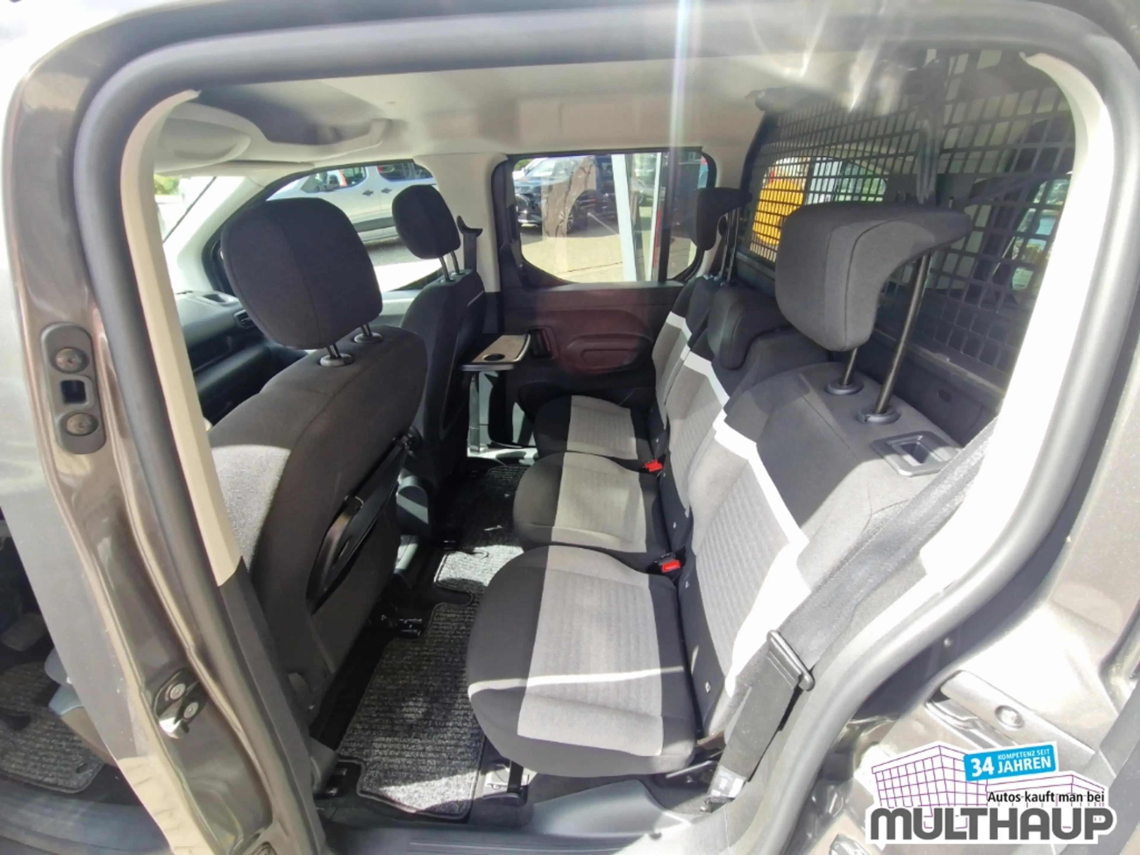 Citroen Berlingo MPV Feel M BlueHDi 130 EAT8 — photo 13