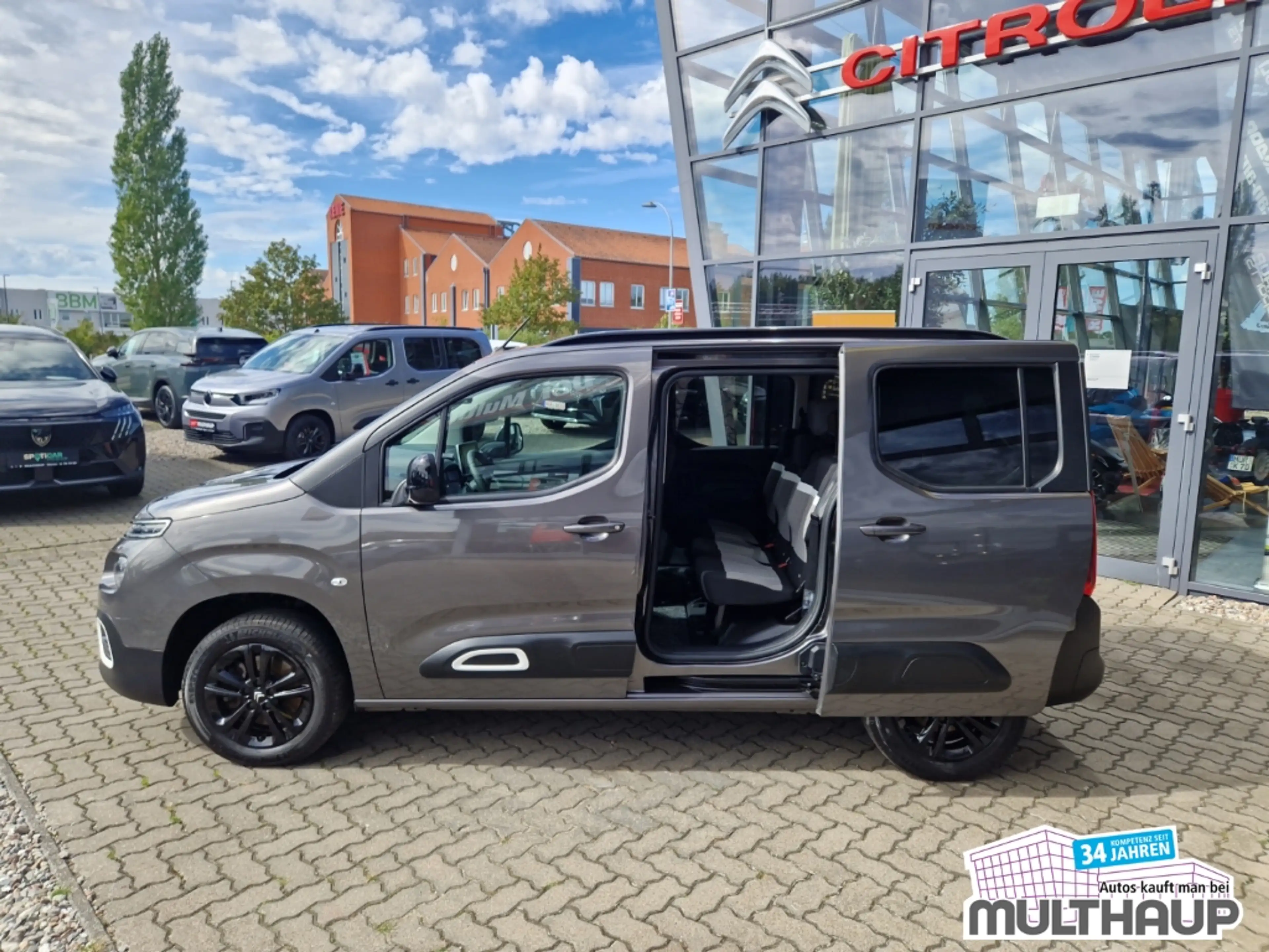Citroen Berlingo MPV Feel M BlueHDi 130 EAT8 — photo 4