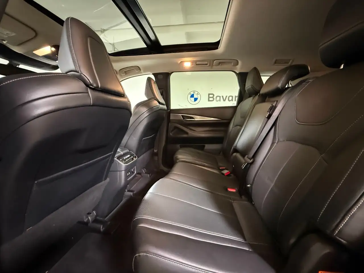 Infiniti QX60 снимка Infiniti QX60