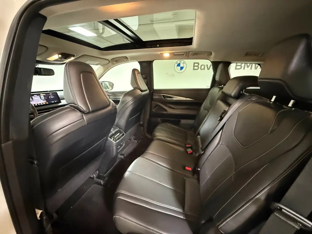 Infiniti QX60 снимка Infiniti QX60