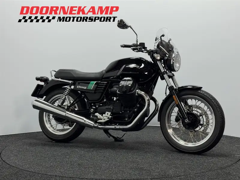 Moto Guzzi V 7 - foto 2