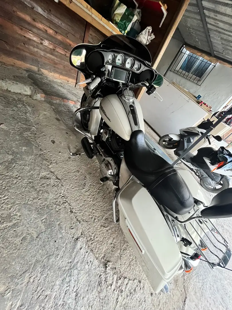 Harley-Davidson Street Glide Special Blanco - 2