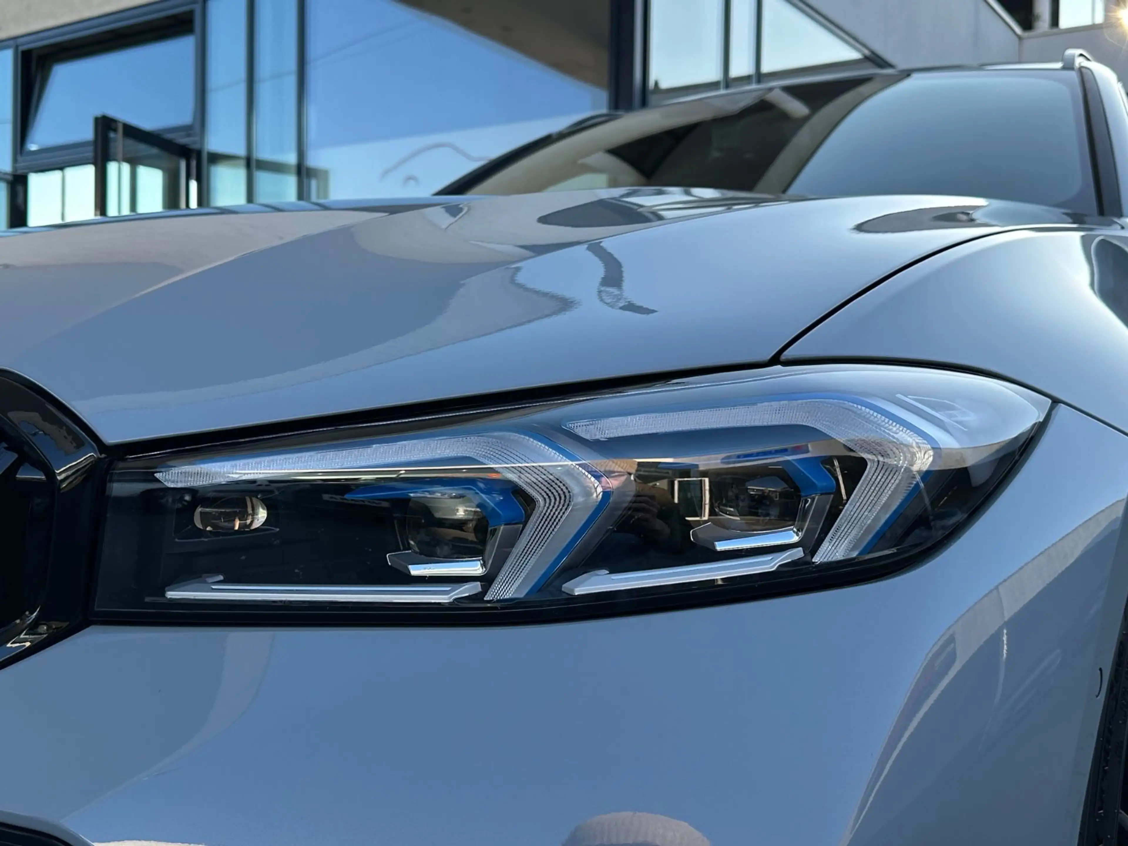 BMW 330 i xDrive Touring M Sport | Panorama | AHK — photo 10
