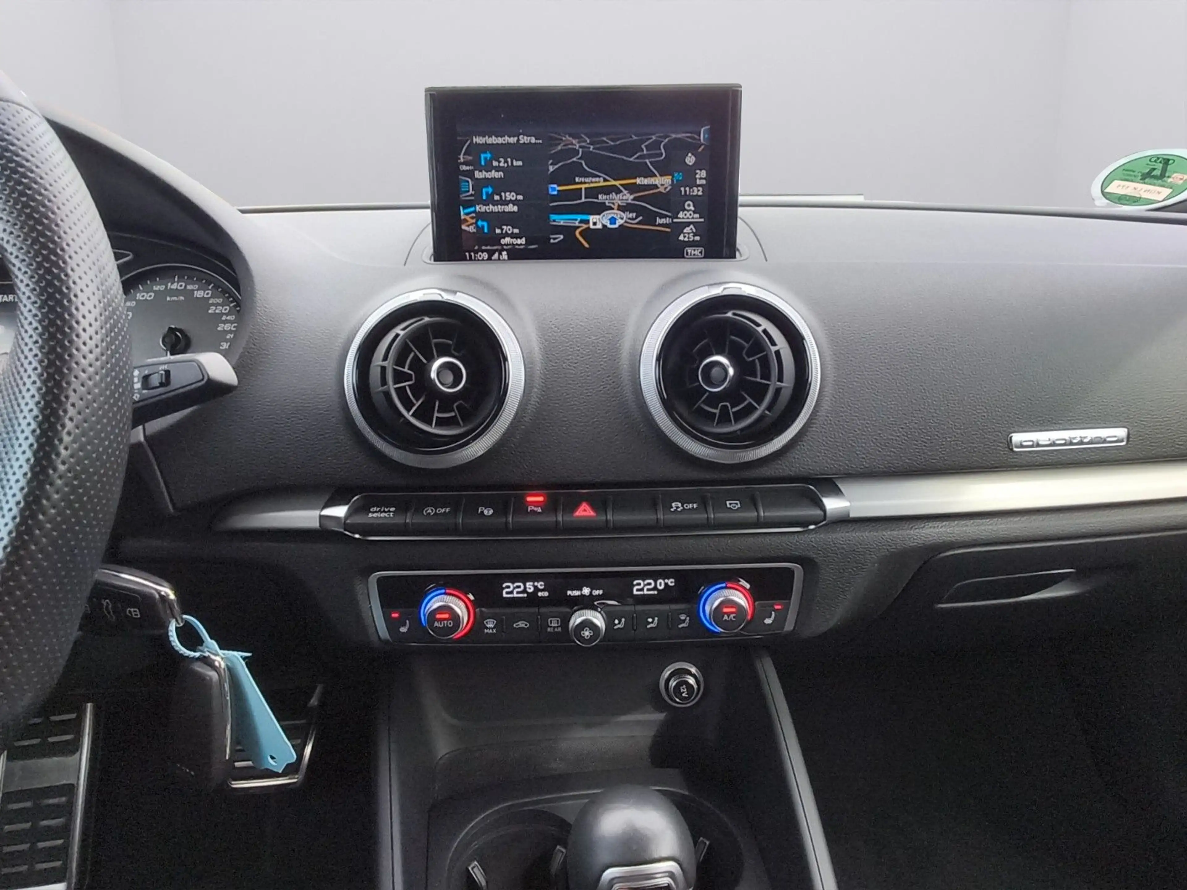 Audi S3 Sportback 2.0 TFSI quattro *RFK *NAVI *SHZ — photo 14