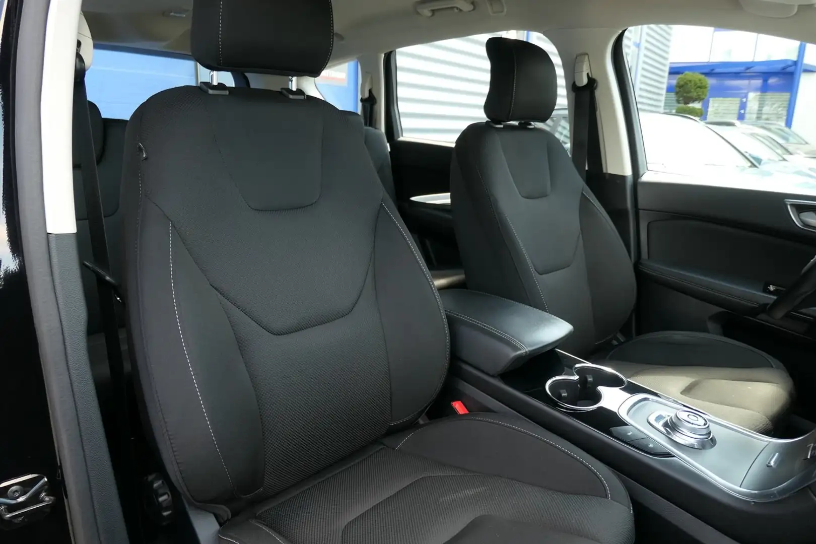 Ford S-Max 2.0 EcoBlue Aut. TITANIUM 7 Sitzer Schwarz - 2